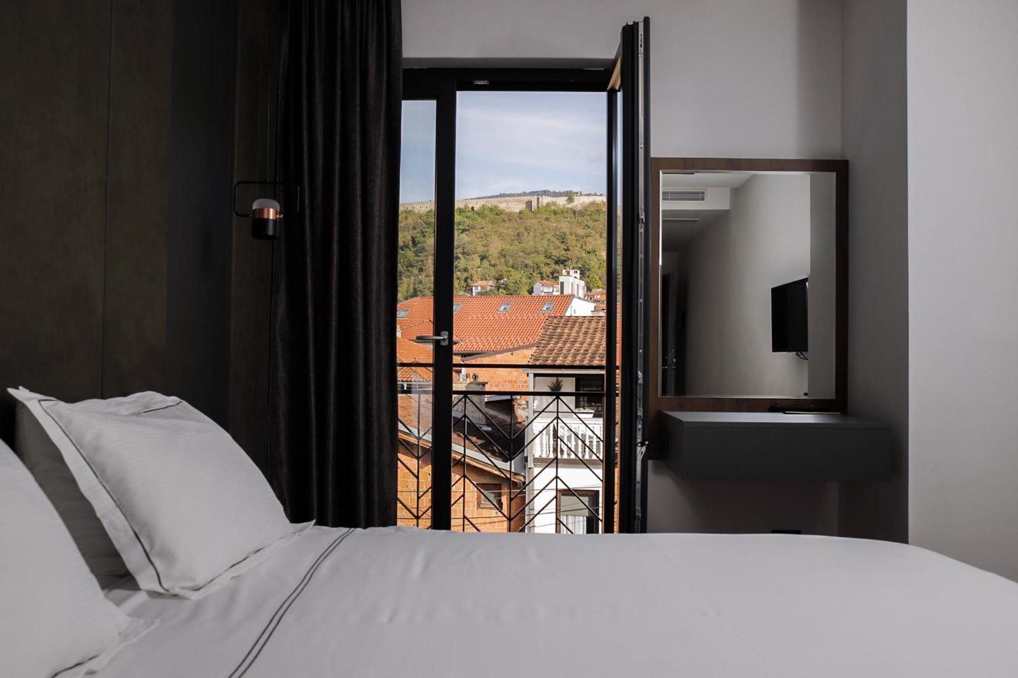 Triumf Hotel بريزرن المظهر الخارجي الصورة