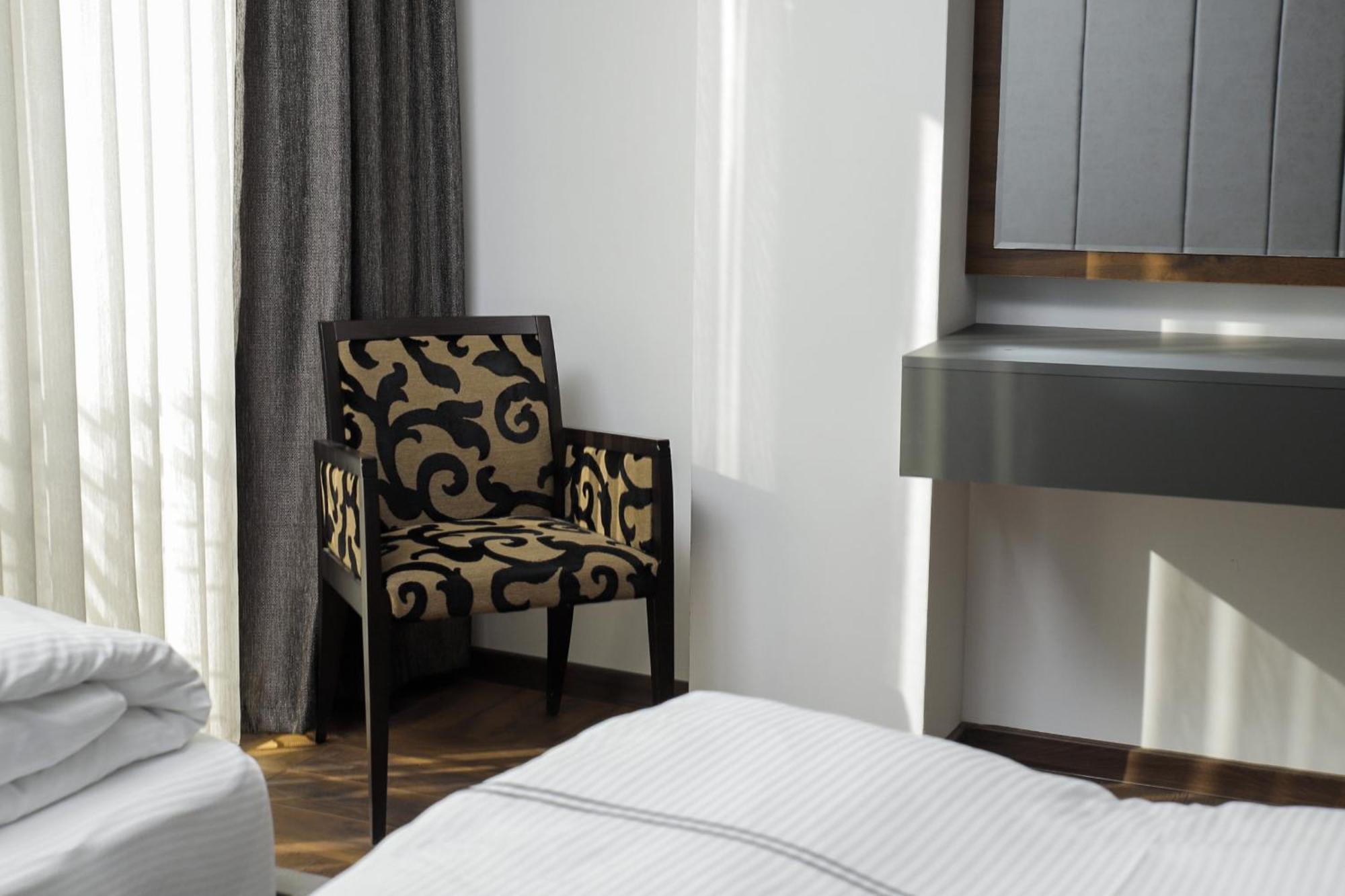 Triumf Hotel بريزرن المظهر الخارجي الصورة